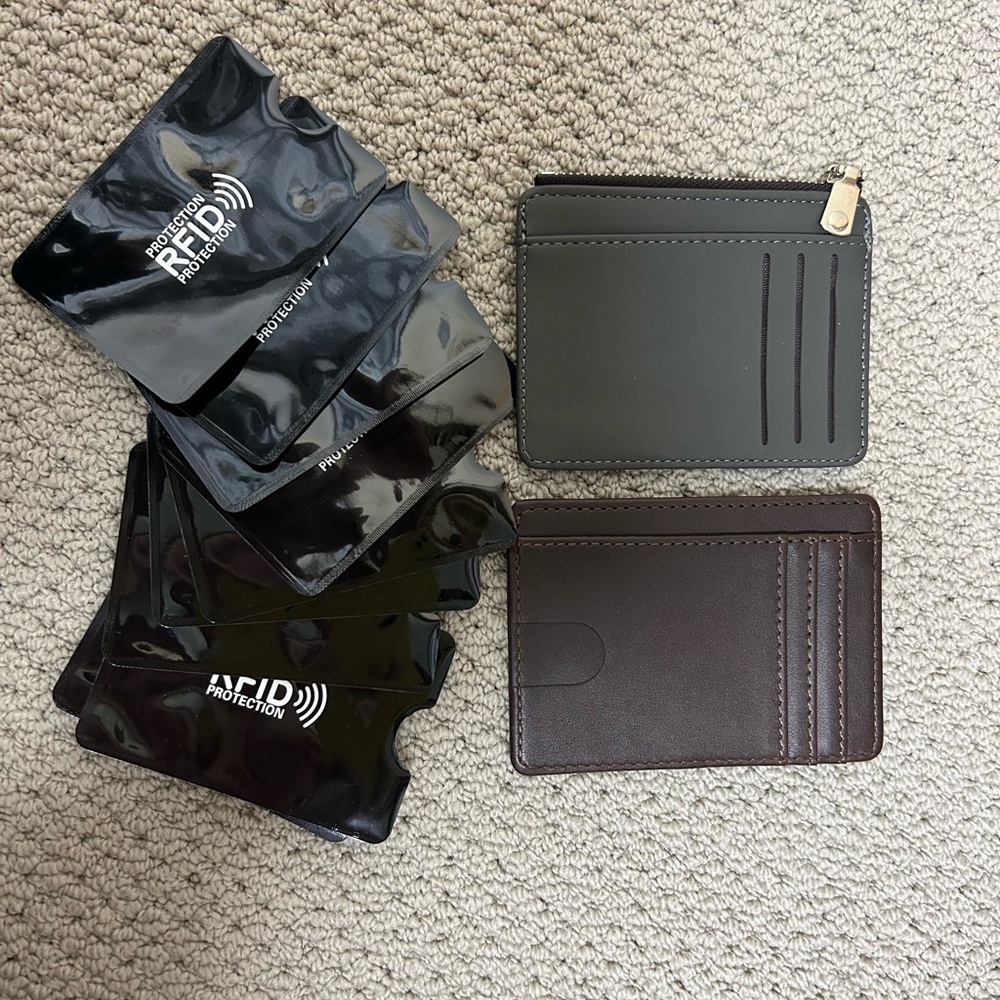 2/$20❤️- WALLTES | Unisex wallets NWOT